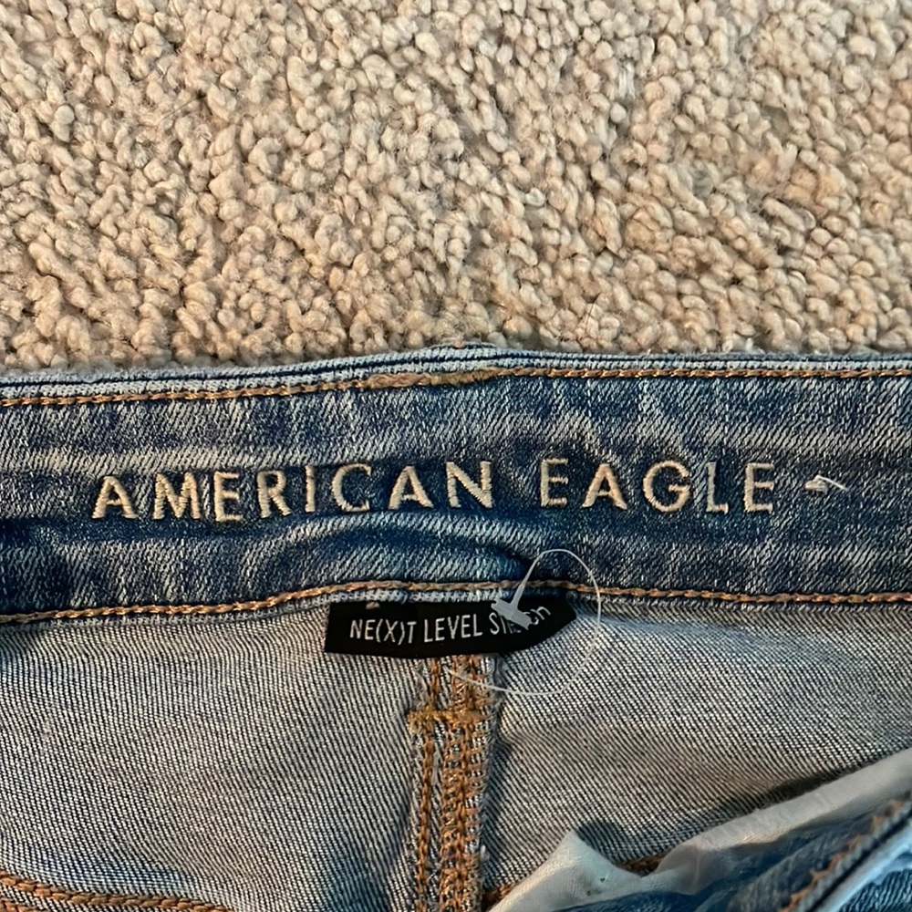 American Eagle blue ripped jeans